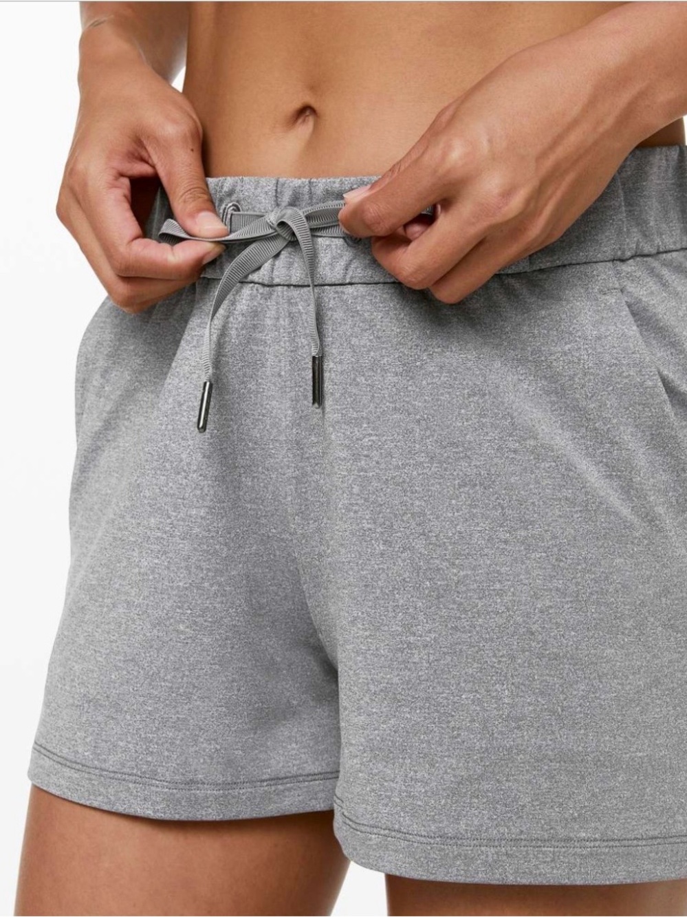 Lululemon Women’s On The Fly Short 2.5" Heathered Slate Size 8